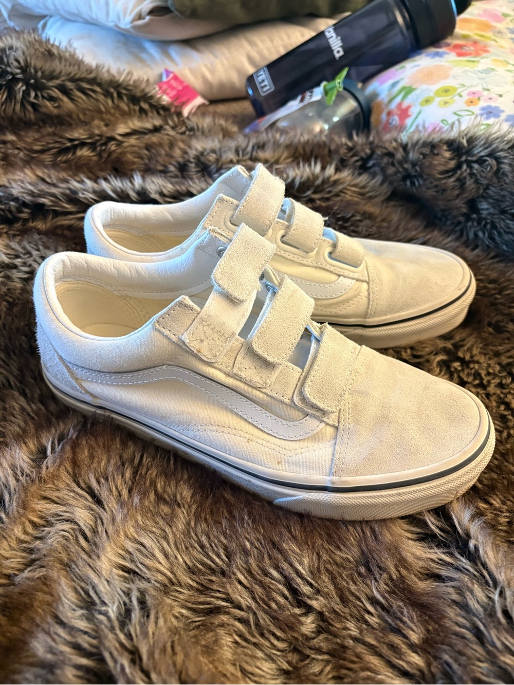 Women’s  White Velcro vans